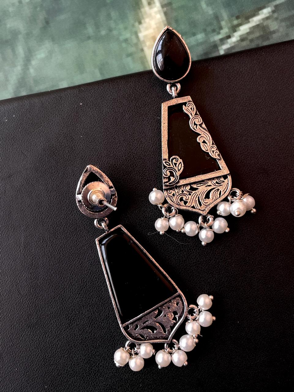 Monalisa Stone Ethnic Beaded Earring