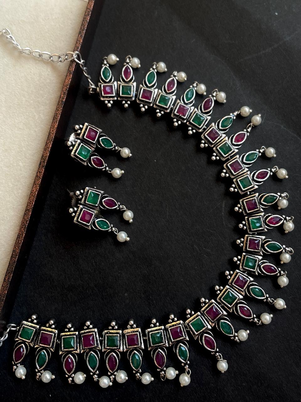 Monalisa stone Oxidized Choker with earring set