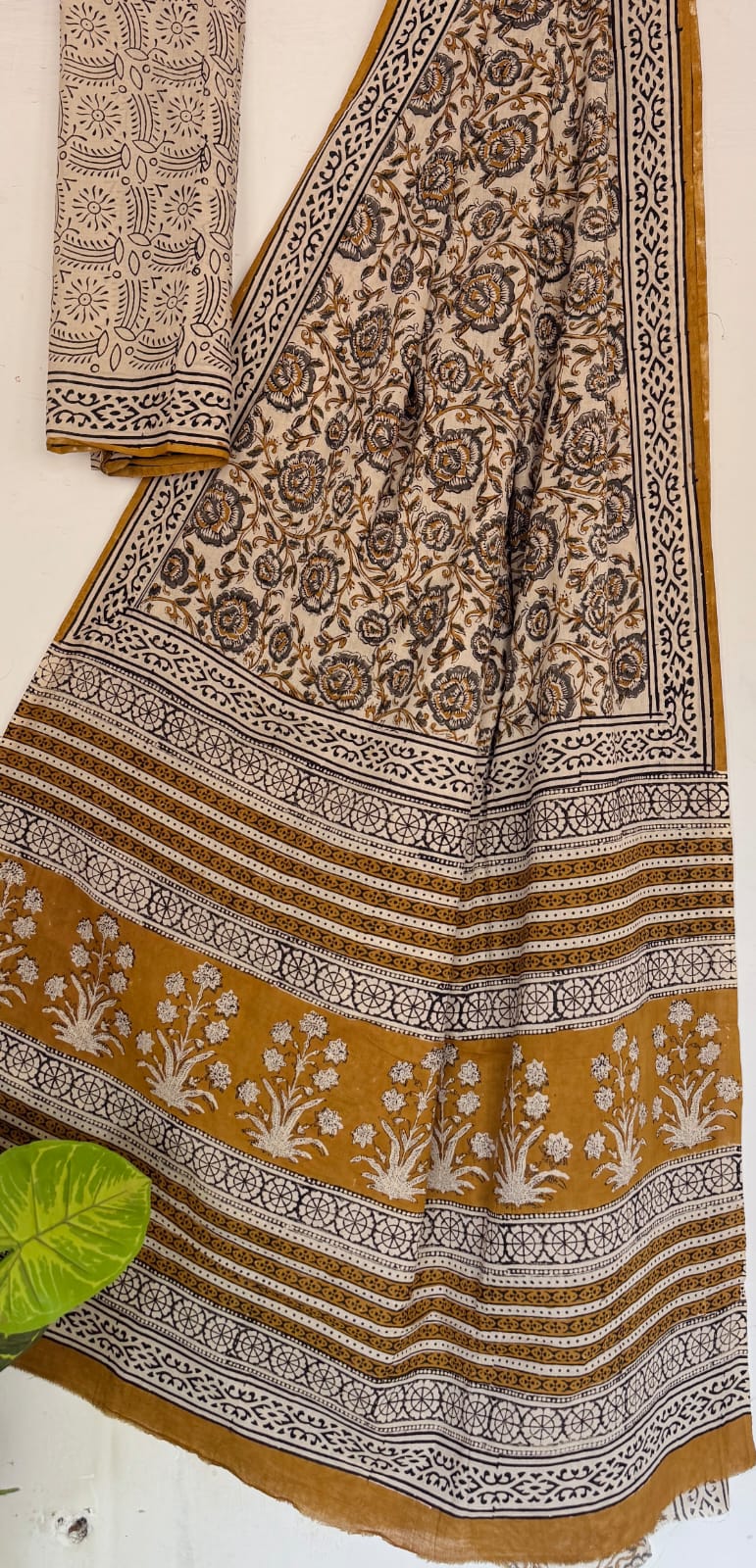 Hand Block Printed Cotton Mul Saree with Blouse
