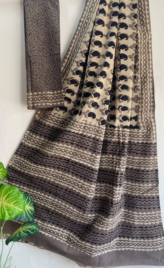 Hand Block Printed Cotton Mul Saree with Blouse
