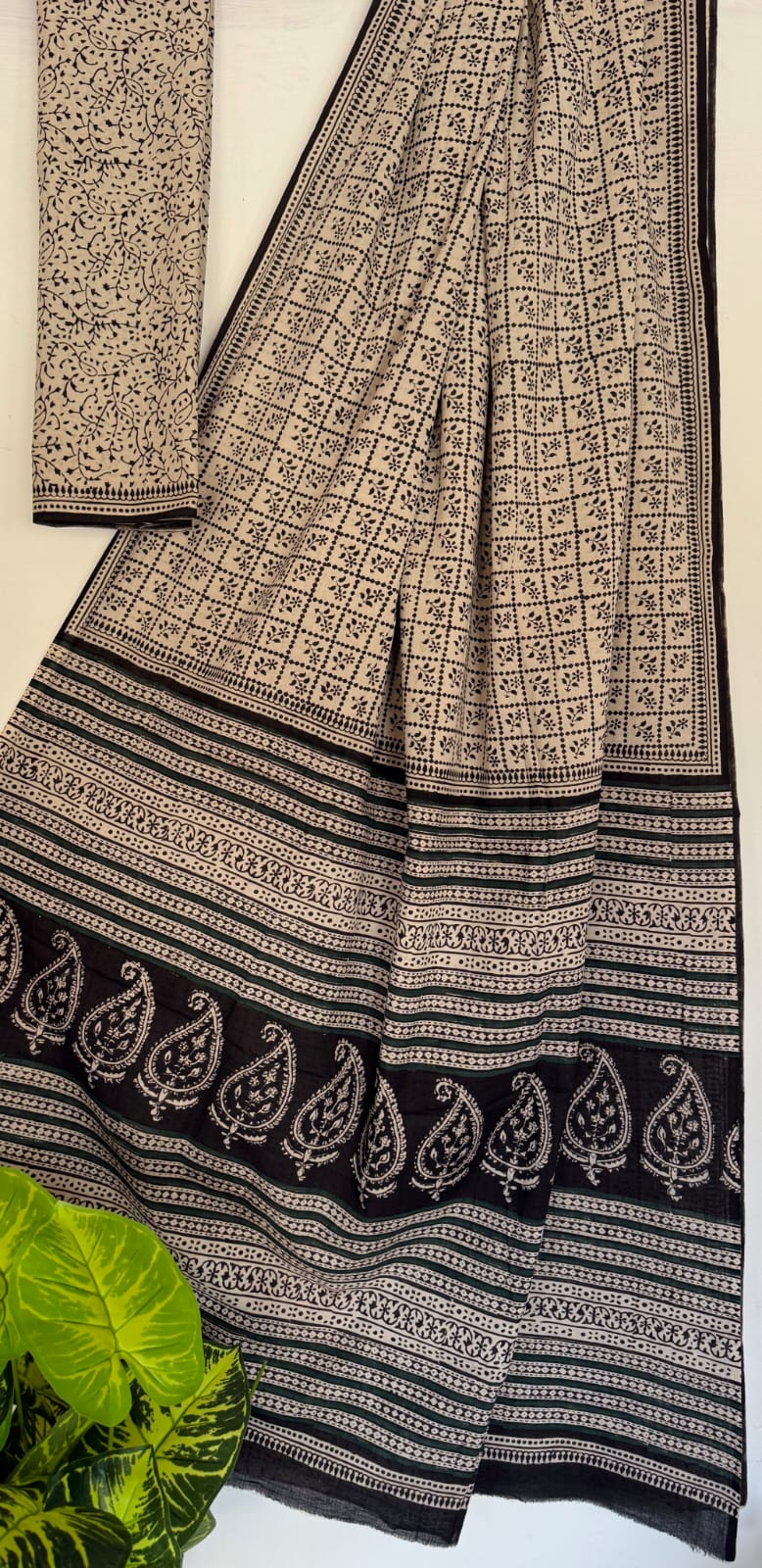 Hand Block Printed Cotton Mul Saree with Blouse