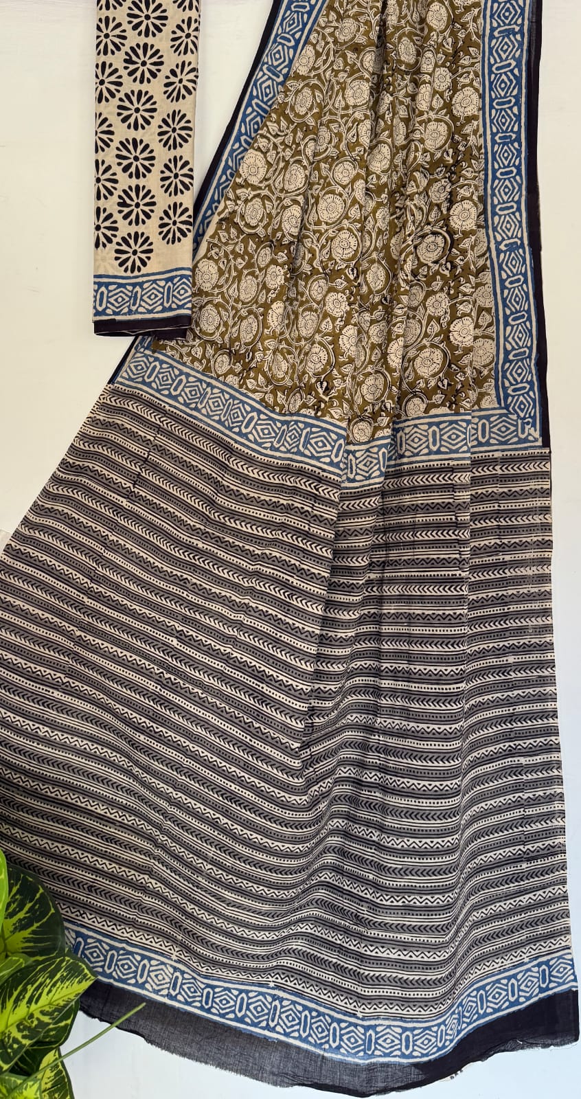 Hand Block Printed Cotton Mul Saree with Blouse