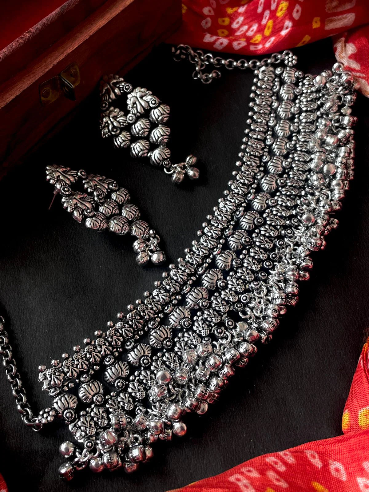 Silver Replica Traditional Partywear Choker with Earring set