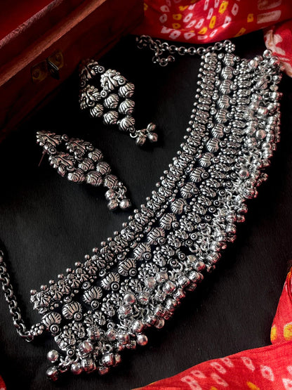 Silver Replica Traditional Partywear Choker with Earring set