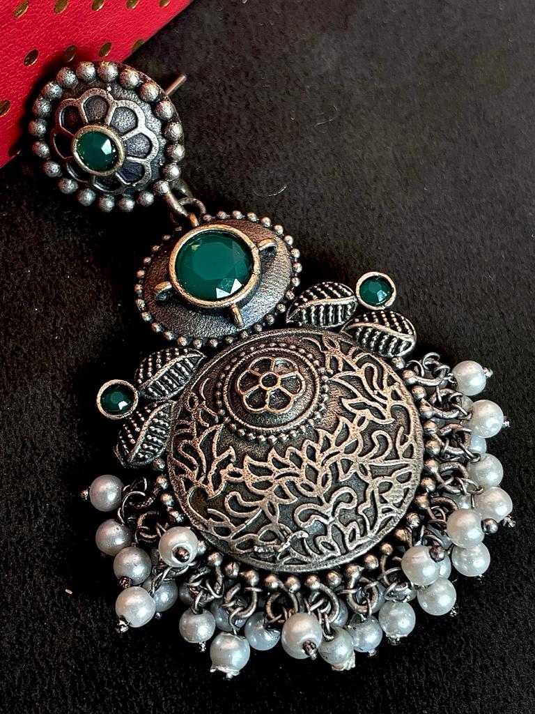 Black polish antique look drop earring with stone and beards