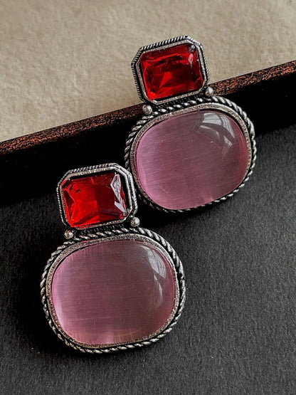 Monalisa stone stud earring
