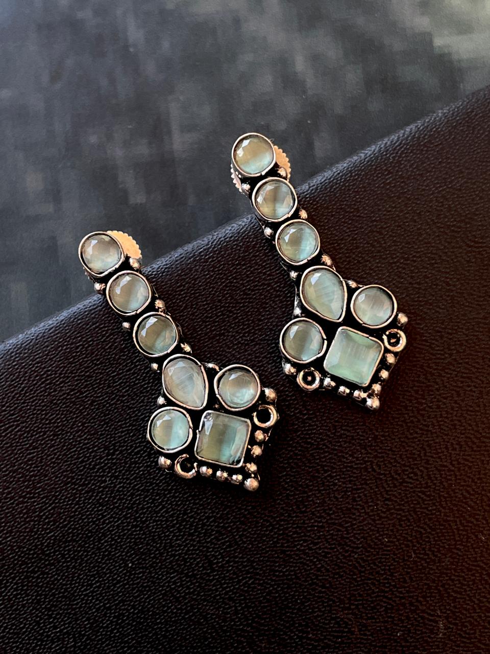 Monalisa Stone Geometrical Dangler Earring