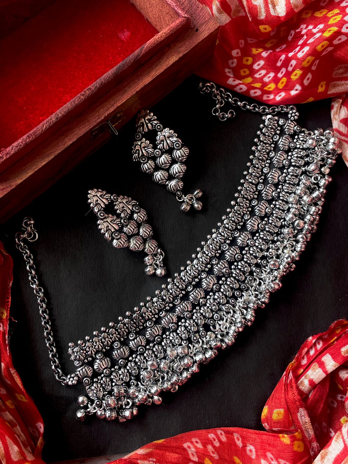 Silver Replica Traditional Partywear Choker with Earring set