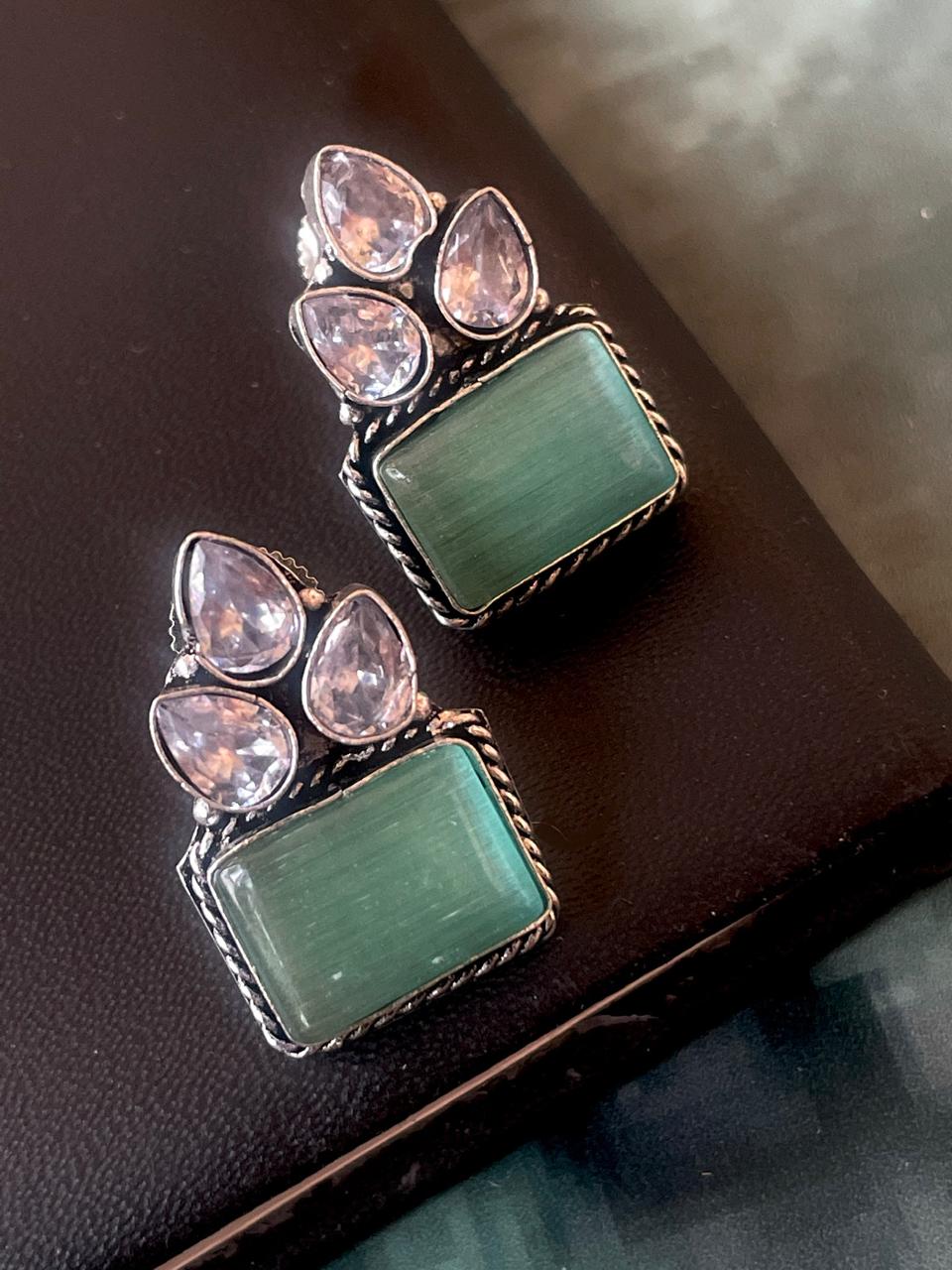 Monalisa Stone with Three stone Stud Earring