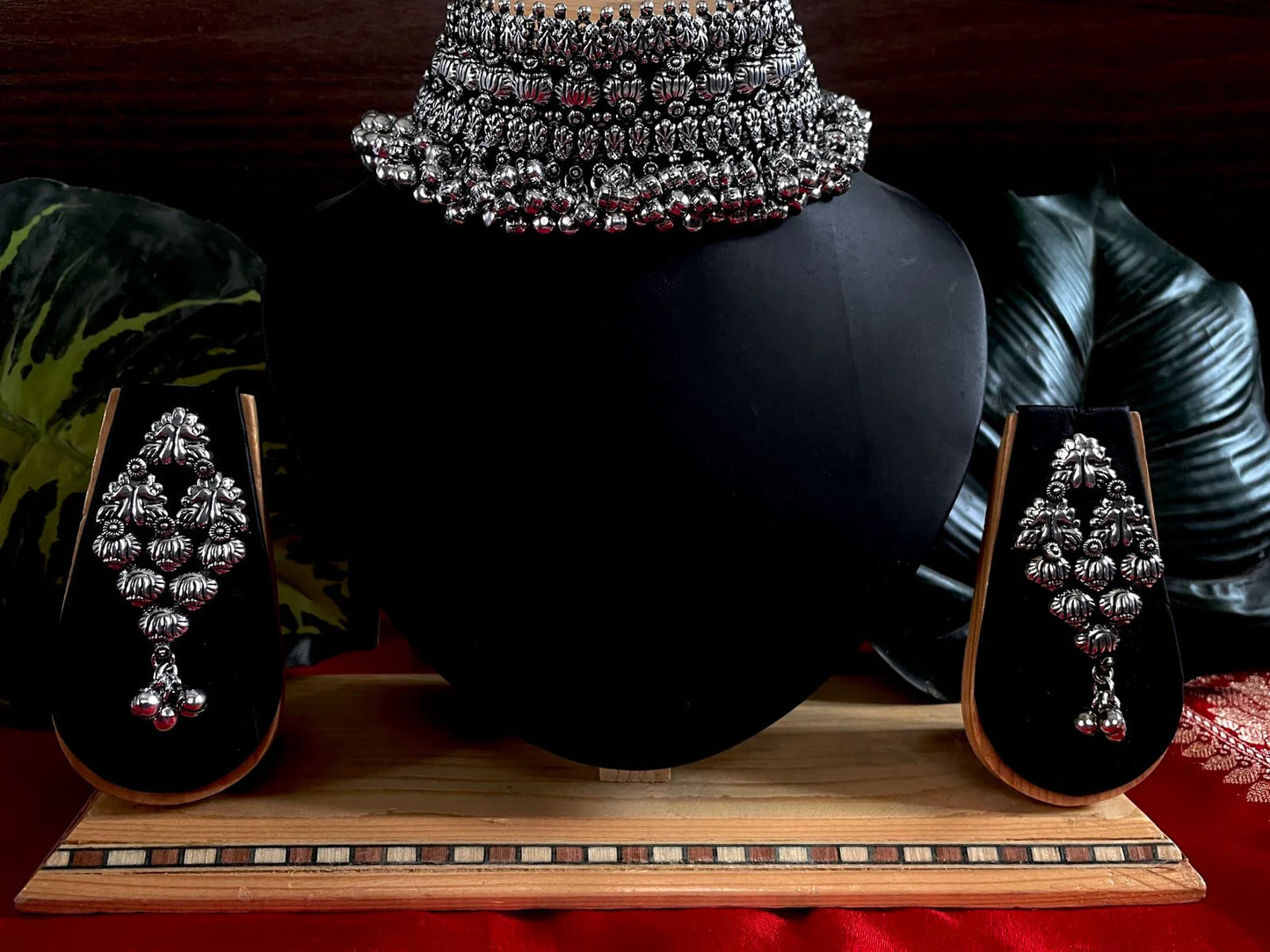 Silver Replica Traditional Partywear Choker with Earring set